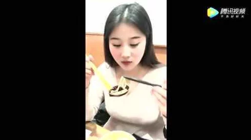 操美女大b，真是让人感到无奈，这种内容实在不应该被传播