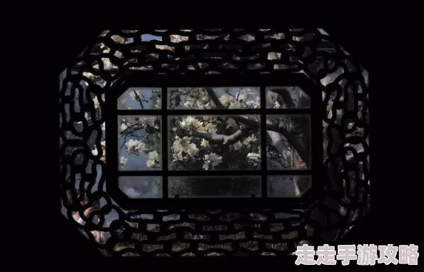 在窗户上要了我她颤抖着攀附窗棂月光勾勒出迷离曲线